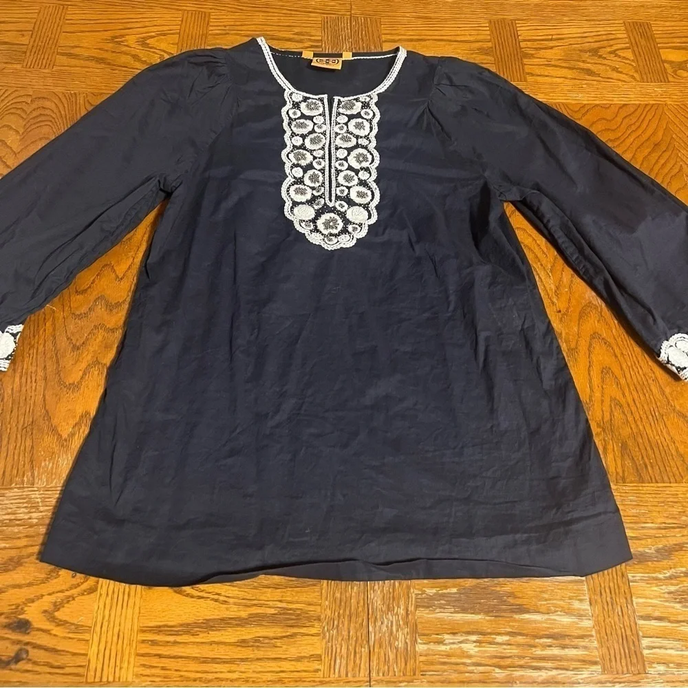 Tory Burch Semi-Sheer Embroidered Tunic Top in Navy Sz 2 Boho Chic Relaxed Fit